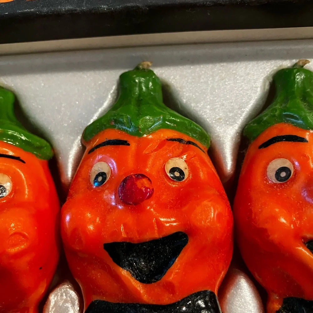 Vintage Halloween Pumpkin Candles - Orange and Black - Picture 3 of 8